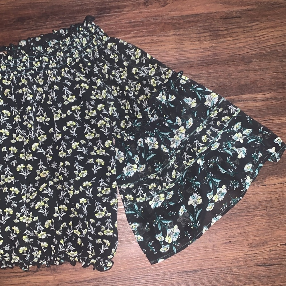 Free People Off the Shoulder Rose Valley‎ Printed Bell Sleeve Blouse Size XS EUC - Picture 8 of 11